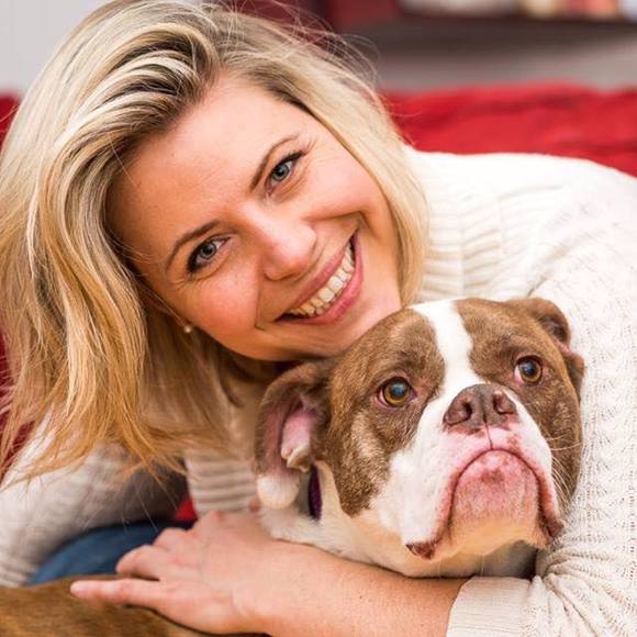 Meet your Posher, Dominique - Picture 1 of 1